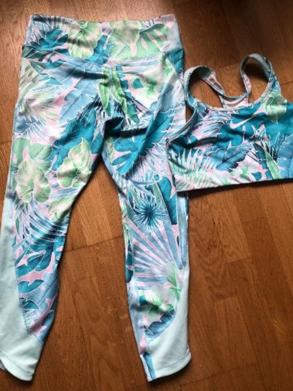 Nike Women Swoosh Training Set XL